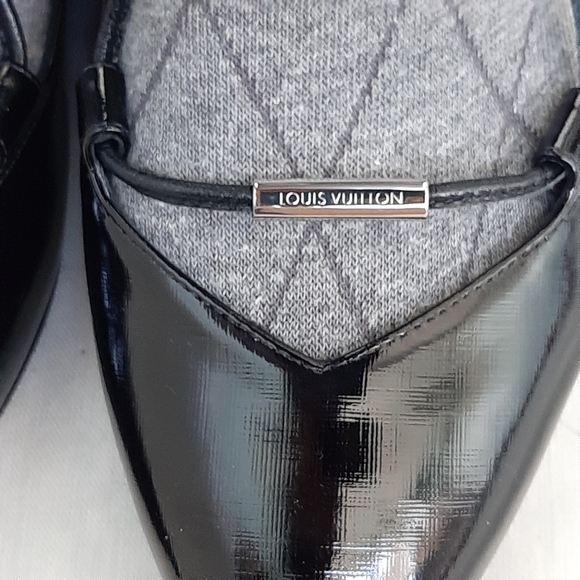 Louis Vuitton authentic NWOT black lace up flats - Picture 5 of 11